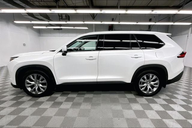 2024 Toyota Grand Highlander XLE AWD-Pano Roof-Adaptive Cruise-Htd/Cooled Leather