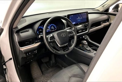 2024 Toyota Grand Highlander XLE AWD-Pano Roof-Adaptive Cruise-Htd/Cooled Leather