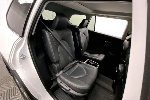 2024 Toyota Grand Highlander XLE AWD-Pano Roof-Adaptive Cruise-Htd/Cooled Leather