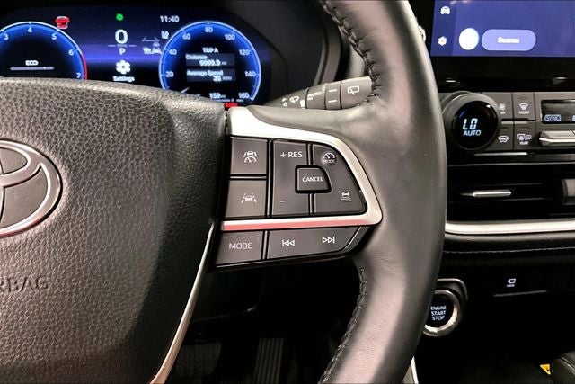 2024 Toyota Grand Highlander XLE AWD-Pano Roof-Adaptive Cruise-Htd/Cooled Leather
