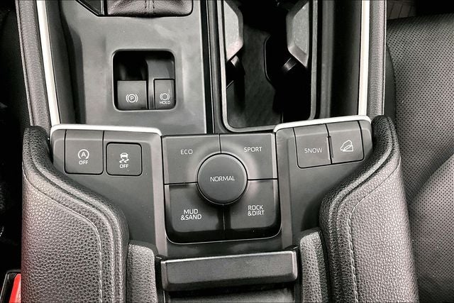 2024 Toyota Grand Highlander XLE AWD-Pano Roof-Adaptive Cruise-Htd/Cooled Leather