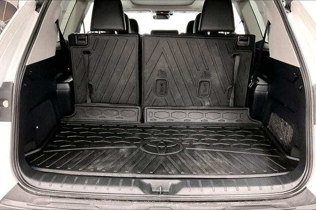 2024 Toyota Grand Highlander XLE AWD-Pano Roof-Adaptive Cruise-Htd/Cooled Leather