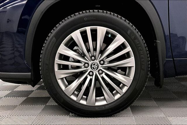 2022 Toyota Highlander Platinum AWD - Pano Roof - Htd/Cooled Leather