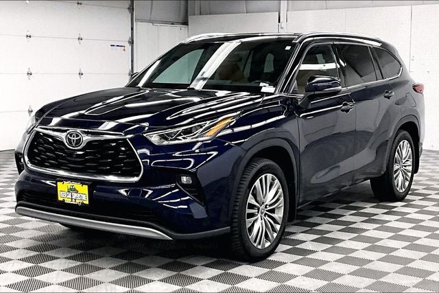 2022 Toyota Highlander Platinum AWD - Pano Roof - Htd/Cooled Leather
