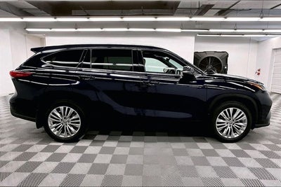 2022 Toyota Highlander Platinum AWD - Pano Roof - Htd/Cooled Leather