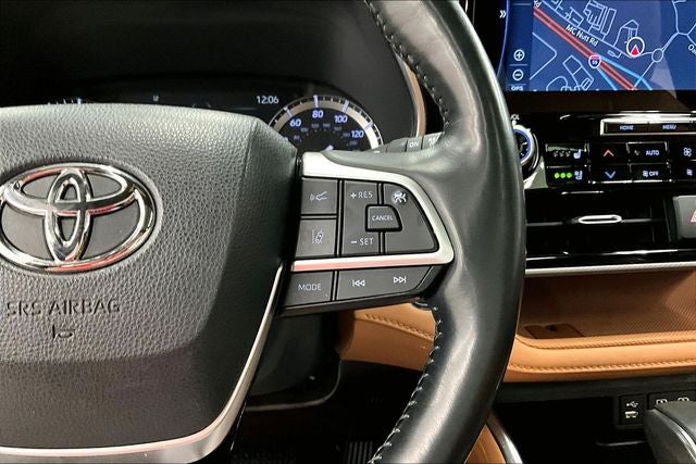 2022 Toyota Highlander Platinum AWD - Pano Roof - Htd/Cooled Leather