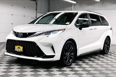 2022 Toyota Sienna XSE Sunroof-Adaptive Cruise-Htd Seats