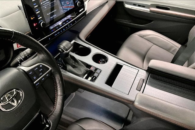 2022 Toyota Sienna XSE Sunroof-Adaptive Cruise-Htd Seats