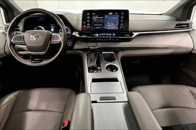 2022 Toyota Sienna XSE Sunroof-Adaptive Cruise-Htd Seats