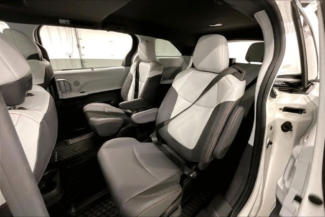 2022 Toyota Sienna XSE Sunroof-Adaptive Cruise-Htd Seats