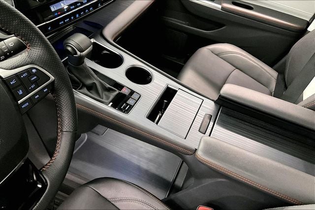 2023 Toyota Sienna XSE 8 Passenger