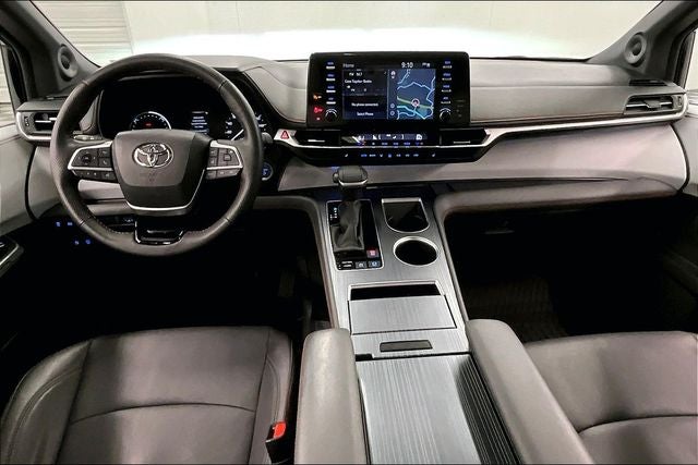 2023 Toyota Sienna XSE 8 Passenger