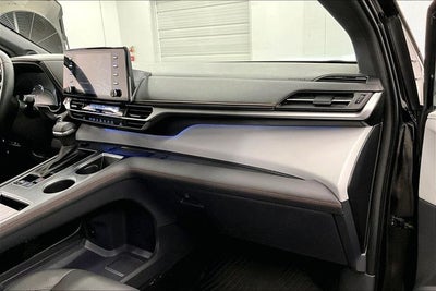 2023 Toyota Sienna XSE 8 Passenger