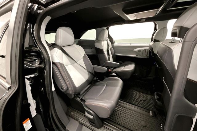 2023 Toyota Sienna XSE 8 Passenger