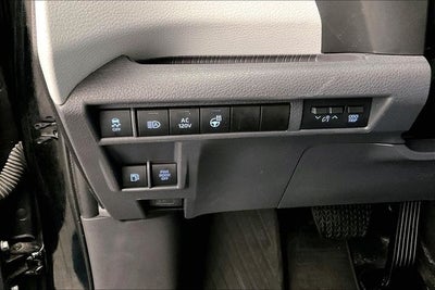 2023 Toyota Sienna XSE 8 Passenger