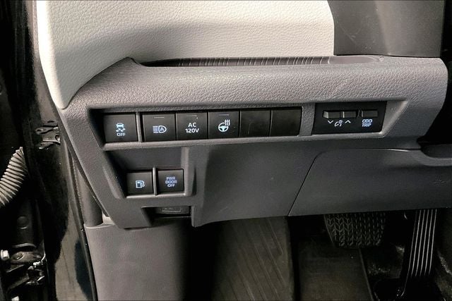 2023 Toyota Sienna XSE 8 Passenger