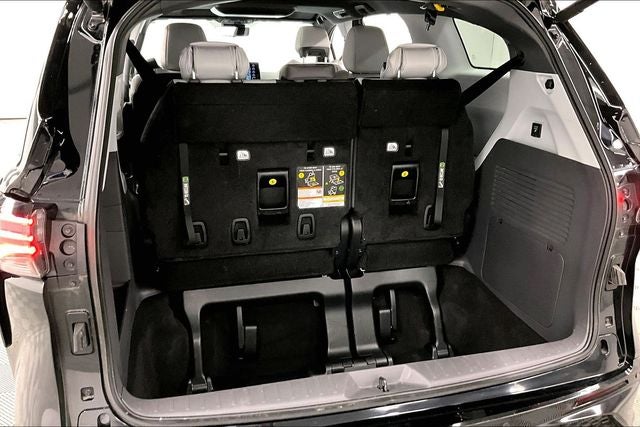 2023 Toyota Sienna XSE 8 Passenger