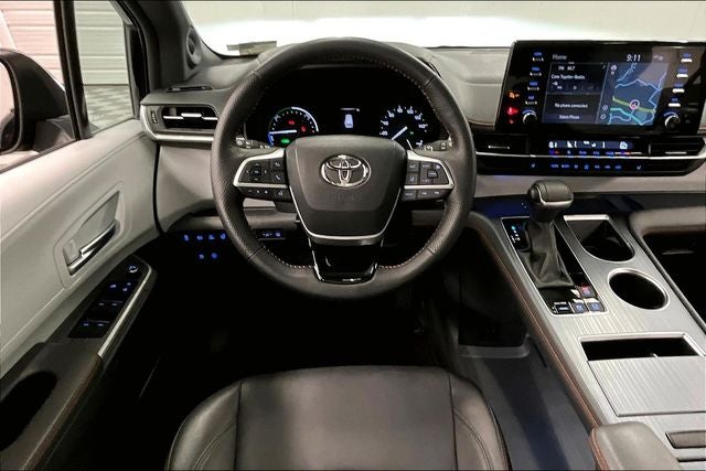 2023 Toyota Sienna XSE 8 Passenger
