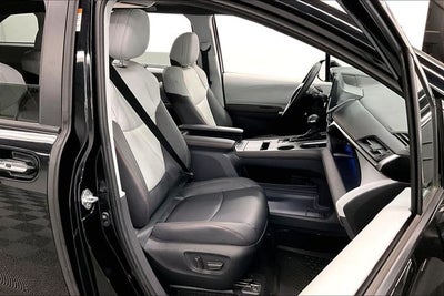 2023 Toyota Sienna XSE 8 Passenger
