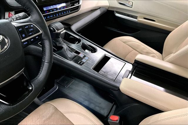 2022 Toyota Sienna Limited 7 Passenger