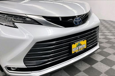 2022 Toyota Sienna Limited 7 Passenger