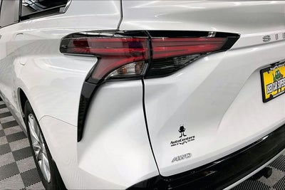 2022 Toyota Sienna Limited 7 Passenger