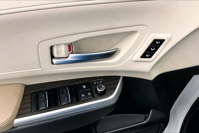 2022 Toyota Sienna Limited 7 Passenger