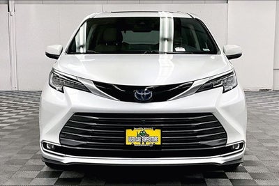 2022 Toyota Sienna Limited 7 Passenger