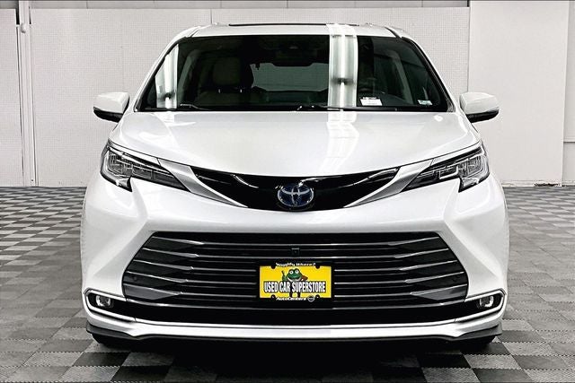 2022 Toyota Sienna Limited 7 Passenger