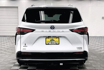 2022 Toyota Sienna Limited 7 Passenger