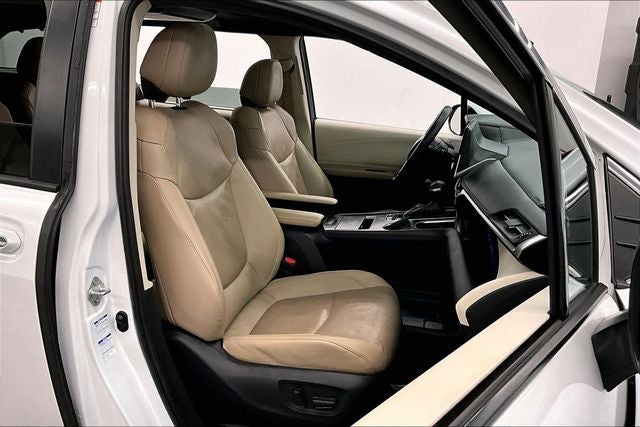 2022 Toyota Sienna Limited 7 Passenger