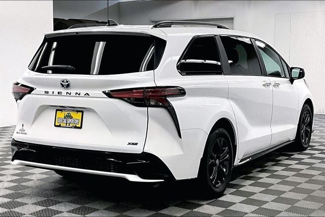 2025 Toyota Sienna XSE AWD - Sunroof - Adaptive Cruise - Htd Seats
