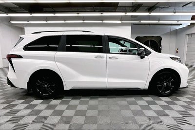 2025 Toyota Sienna XSE AWD - Sunroof - Adaptive Cruise - Htd Seats