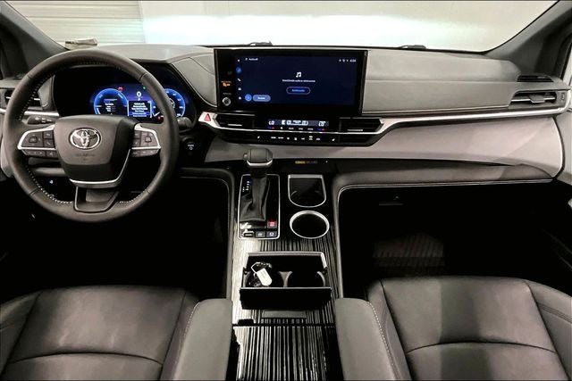 2025 Toyota Sienna XSE AWD - Sunroof - Adaptive Cruise - Htd Seats