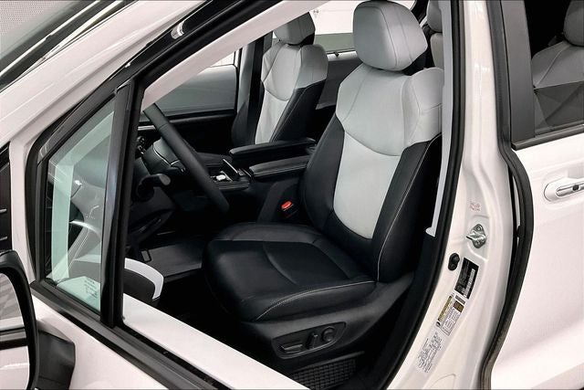 2025 Toyota Sienna XSE AWD - Sunroof - Adaptive Cruise - Htd Seats