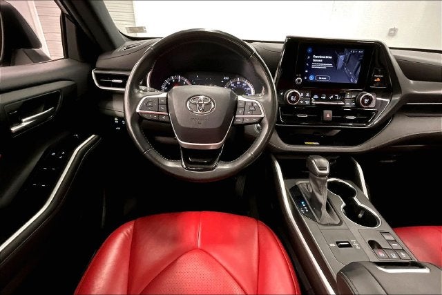 2023 Toyota Highlander XSE Sunroof-Adaptive Cruise-Htd Leather