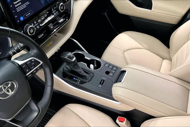 2024 Toyota Highlander XLE Sunroof - Adaptive Cruise - Htd Seats