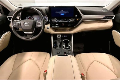 2024 Toyota Highlander XLE Sunroof - Adaptive Cruise - Htd Seats