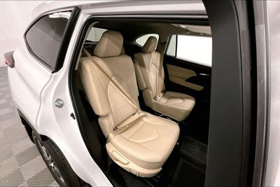 2024 Toyota Highlander XLE Sunroof - Adaptive Cruise - Htd Seats