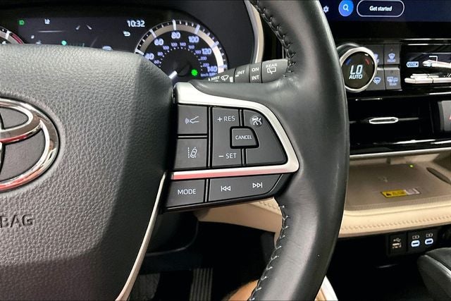 2024 Toyota Highlander XLE Sunroof - Adaptive Cruise - Htd Seats