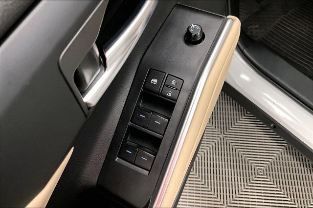 2024 Toyota Highlander XLE Sunroof - Adaptive Cruise - Htd Seats