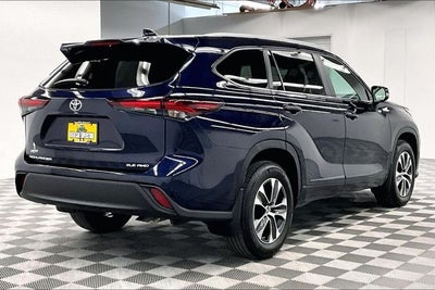 2024 Toyota Highlander XLE AWD - Sunroof - Adaptive Cruise - Htd Seats