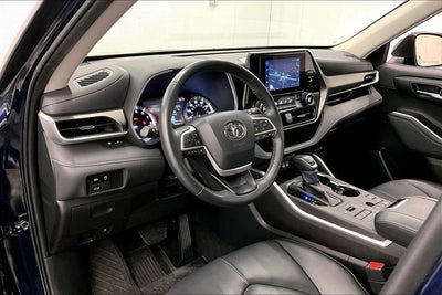 2024 Toyota Highlander XLE AWD - Sunroof - Adaptive Cruise - Htd Seats