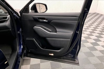 2024 Toyota Highlander XLE AWD - Sunroof - Adaptive Cruise - Htd Seats