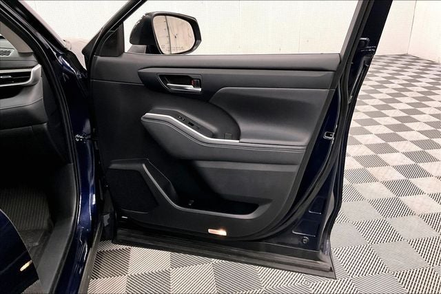 2024 Toyota Highlander XLE AWD - Sunroof - Adaptive Cruise - Htd Seats