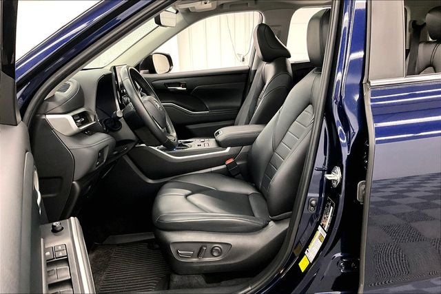 2024 Toyota Highlander XLE AWD - Sunroof - Adaptive Cruise - Htd Seats