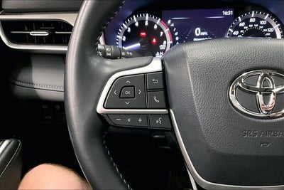 2024 Toyota Highlander XLE AWD - Sunroof - Adaptive Cruise - Htd Seats