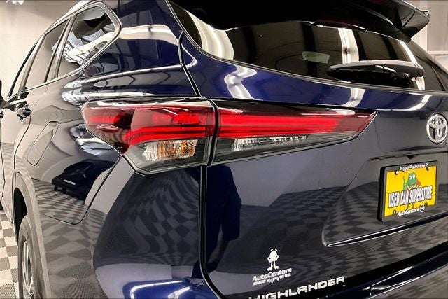 2024 Toyota Highlander XLE AWD - Sunroof - Adaptive Cruise - Htd Seats