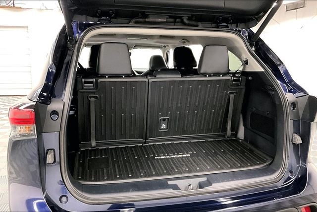 2024 Toyota Highlander XLE AWD - Sunroof - Adaptive Cruise - Htd Seats