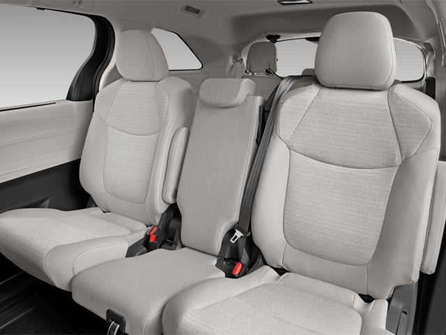 2025 Toyota Sienna LE 8 Passenger